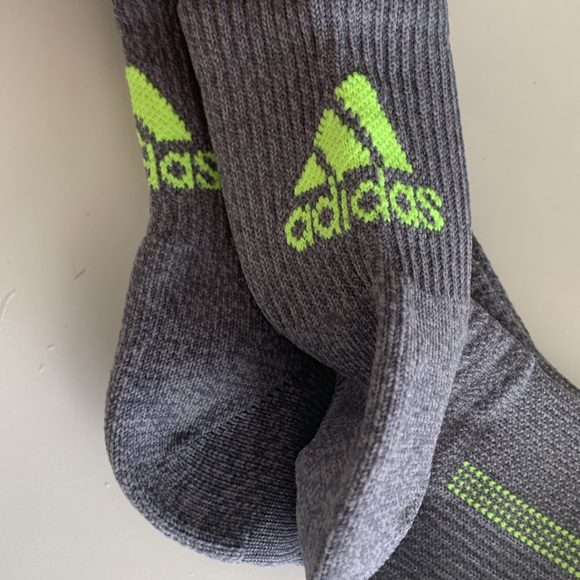 Adidas 2pair quarter performance socks. Men’s size 6-12. Grey with neon green. - Picture 4 of 4